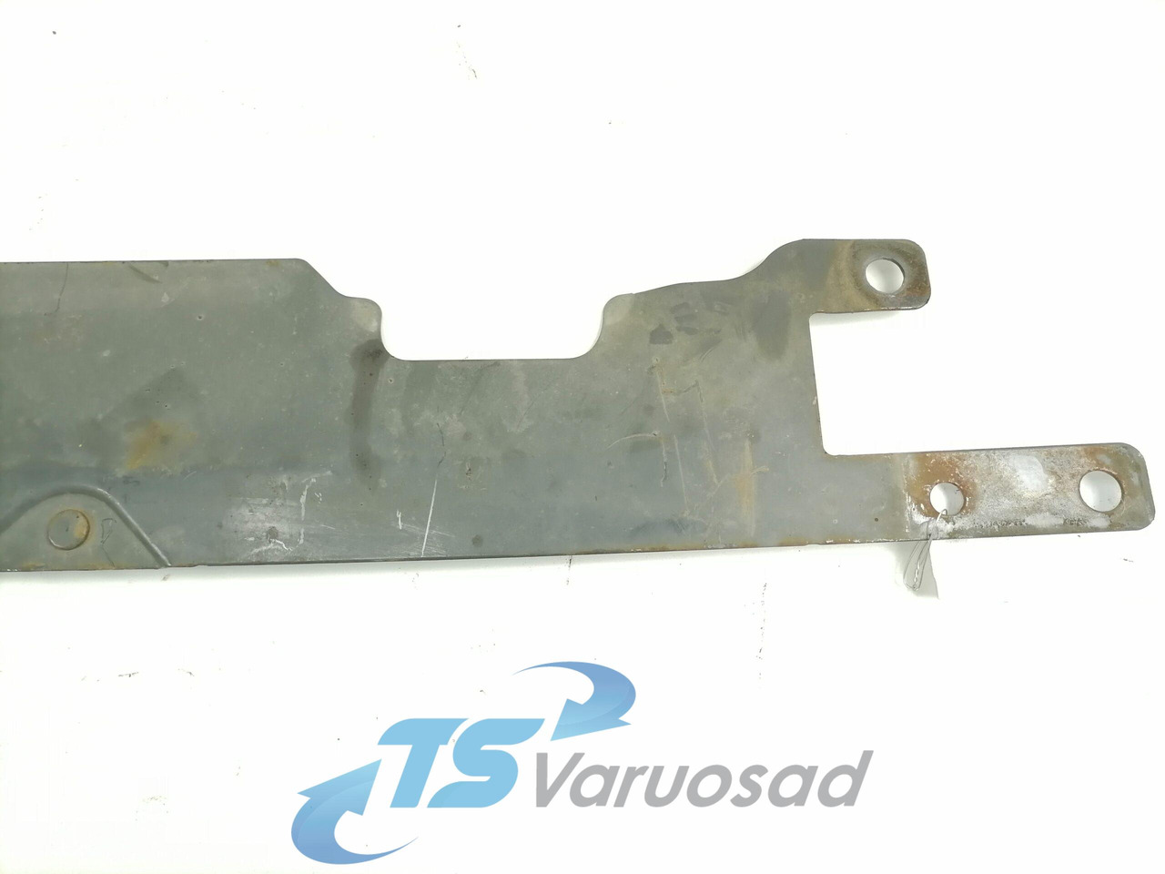 Scania Esikaitseraua plekk 1790203 - Bamperis - Sunkvežimis: foto 2 Scania Esikaitseraua plekk 1790203 - Bamperis - Sunkvežimis: foto 2