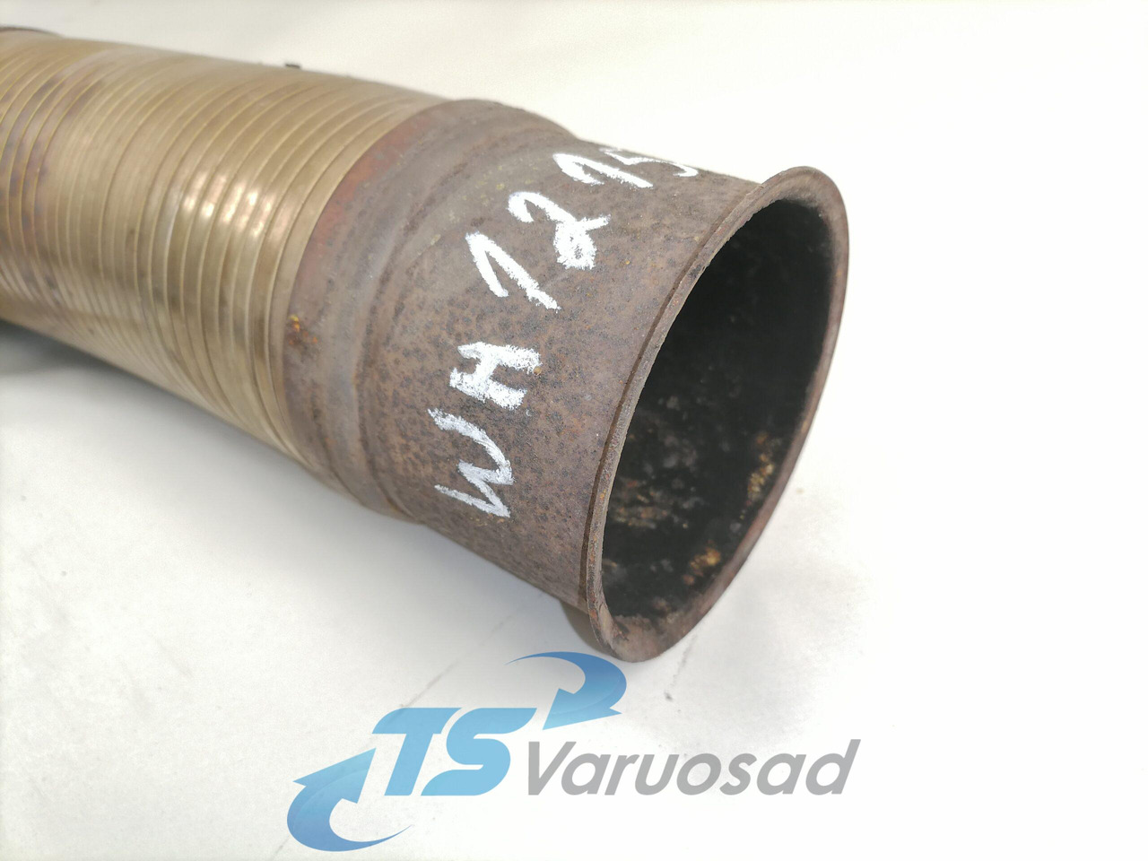 Scania Exhaust pipe 1734040 - Duslintuvas - Sunkvežimis: foto 3 Scania Exhaust pipe 1734040 - Duslintuvas - Sunkvežimis: foto 3