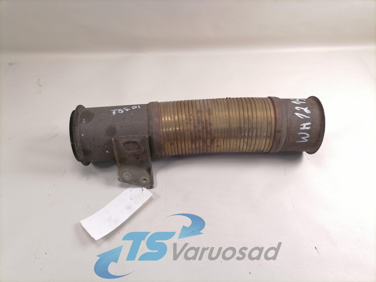 Scania Exhaust pipe 1734040 - Duslintuvas - Sunkvežimis: foto 1 Scania Exhaust pipe 1734040 - Duslintuvas - Sunkvežimis: foto 1
