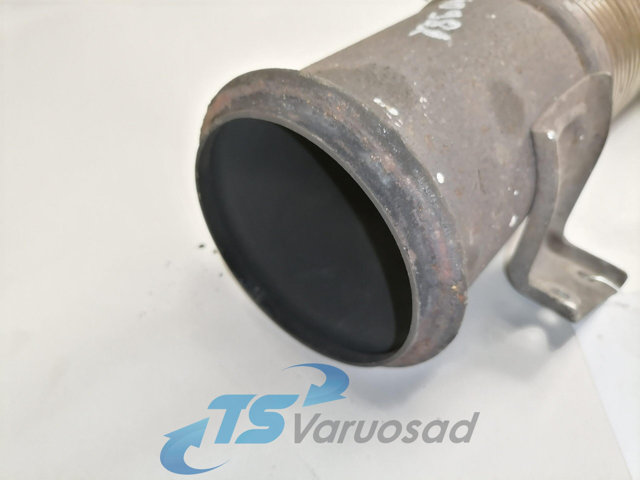 Scania Exhaust pipe 1734040 - Duslintuvas - Sunkvežimis: foto 2 Scania Exhaust pipe 1734040 - Duslintuvas - Sunkvežimis: foto 2
