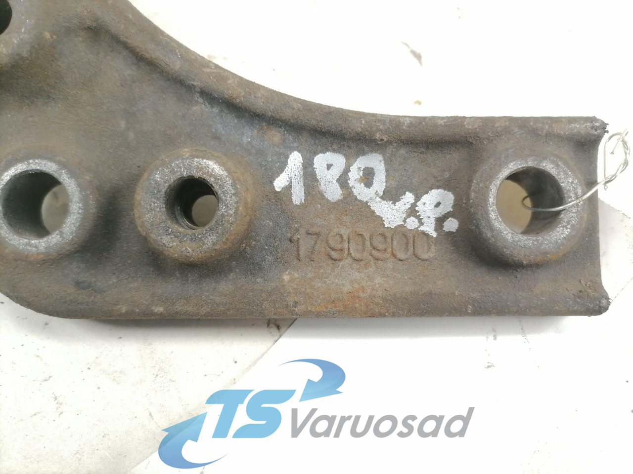 Scania Front bumper carrier 1790900 - Bamperis - Sunkvežimis: foto 2 Scania Front bumper carrier 1790900 - Bamperis - Sunkvežimis: foto 2