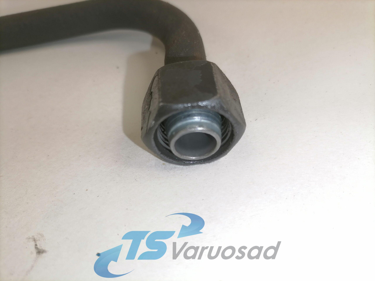 Scania Fuel pipe 1823011 - Kuro sistema - Sunkvežimis: foto 2 Scania Fuel pipe 1823011 - Kuro sistema - Sunkvežimis: foto 2