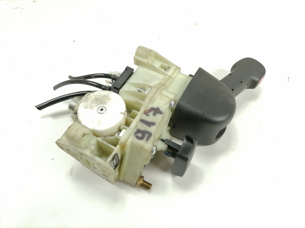 Scania Handbrake control lever 1774969 - Universali dalis - Sunkvežimis: foto 1 Scania Handbrake control lever 1774969 - Universali dalis - Sunkvežimis: foto 1