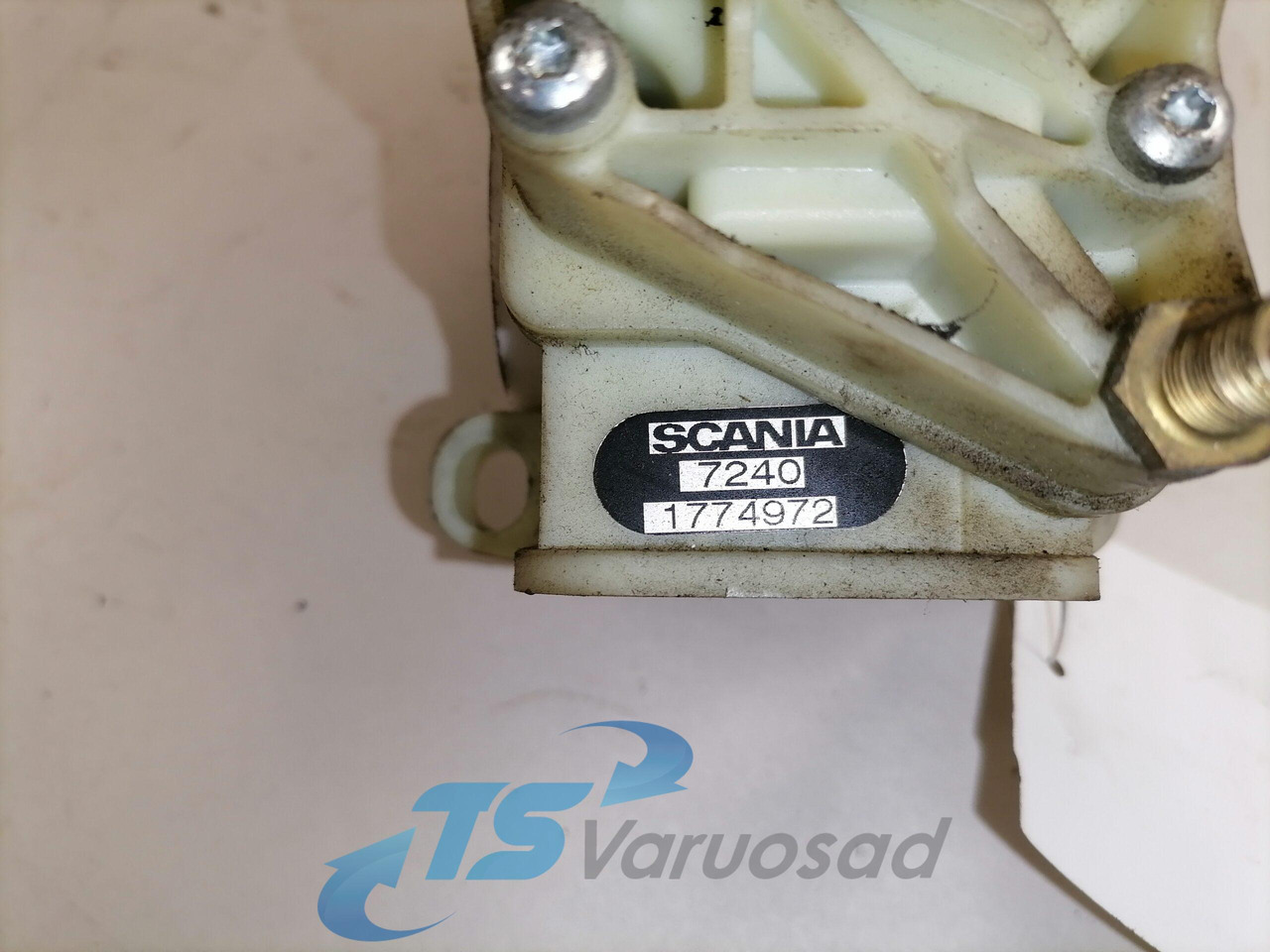Scania Handbrake control lever 1774972 - Universali dalis - Sunkvežimis: foto 4 Scania Handbrake control lever 1774972 - Universali dalis - Sunkvežimis: foto 4