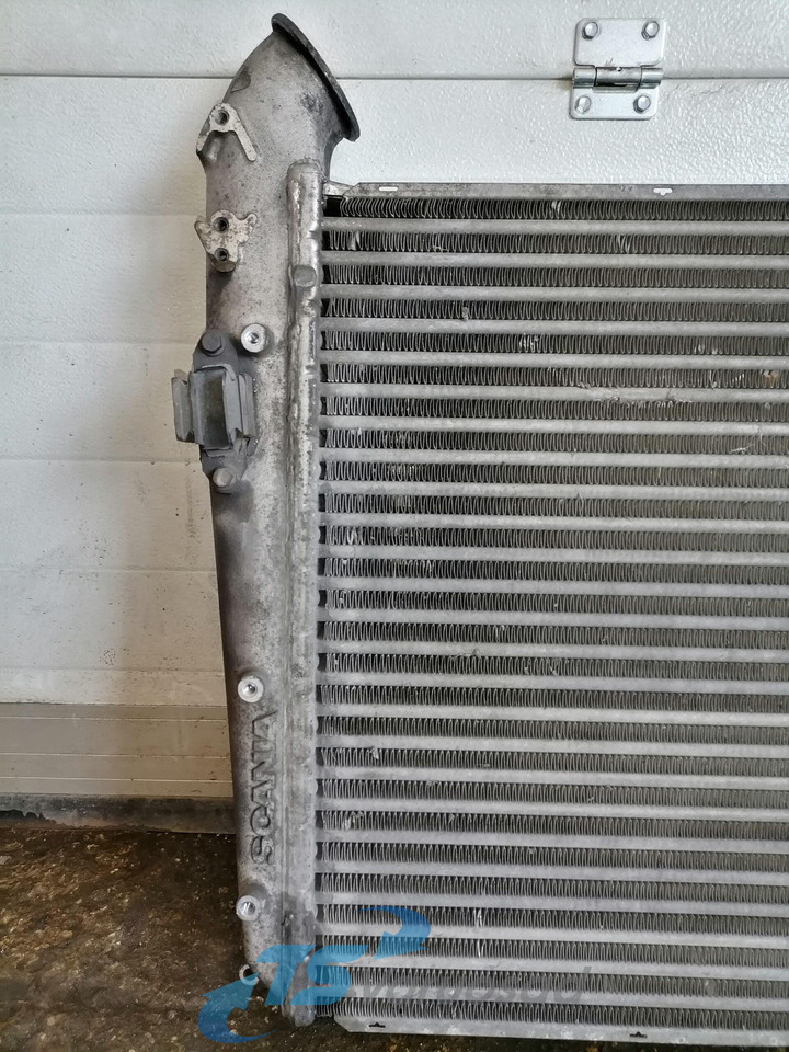 Scania Intercooler radiator 1400937 - Tarpinis aušintuvas - Sunkvežimis: foto 3 Scania Intercooler radiator 1400937 - Tarpinis aušintuvas - Sunkvežimis: foto 3