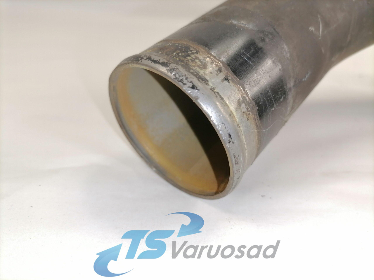 Scania Jahutusvedeliku toru, retarder 1779400 - Aušinimo sistema - Sunkvežimis: foto 3 Scania Jahutusvedeliku toru, retarder 1779400 - Aušinimo sistema - Sunkvežimis: foto 3