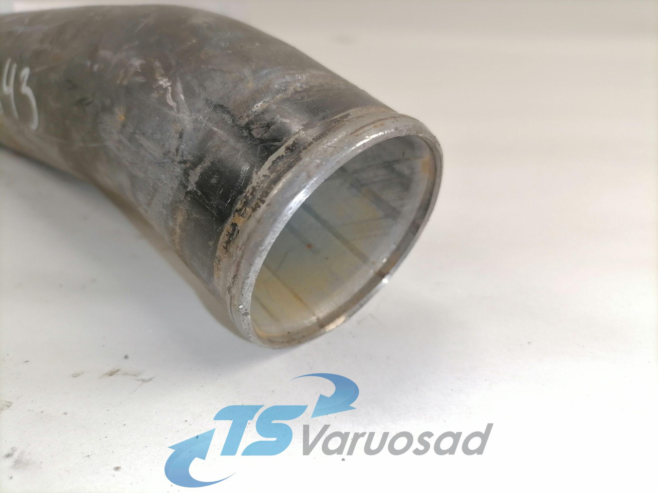 Scania Jahutusvedeliku toru, retarder 1779400 - Aušinimo sistema - Sunkvežimis: foto 4 Scania Jahutusvedeliku toru, retarder 1779400 - Aušinimo sistema - Sunkvežimis: foto 4