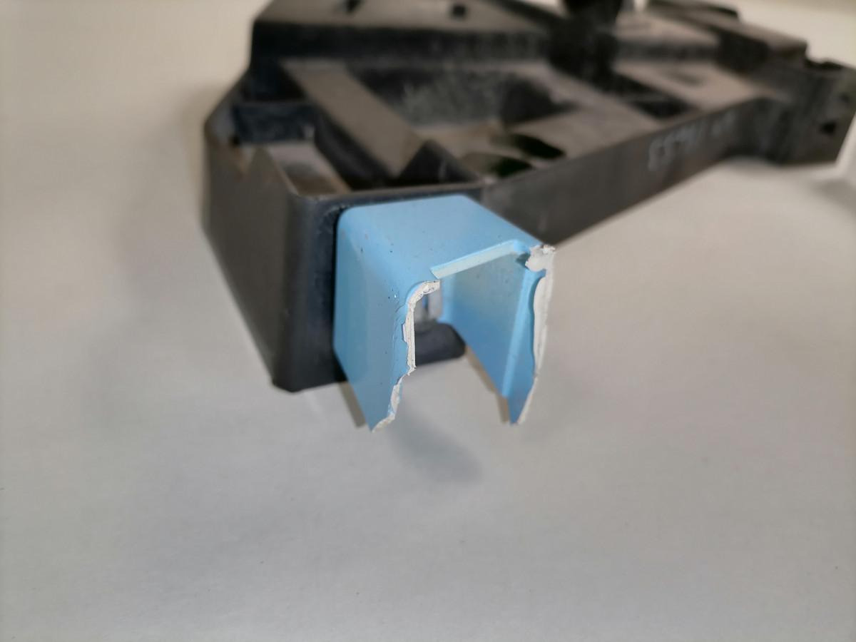 Scania Kabiini tuulesuunaja kandur 2326969 - Aerodinamika/ Spoileris - Sunkvežimis: foto 2 Scania Kabiini tuulesuunaja kandur 2326969 - Aerodinamika/ Spoileris - Sunkvežimis: foto 2