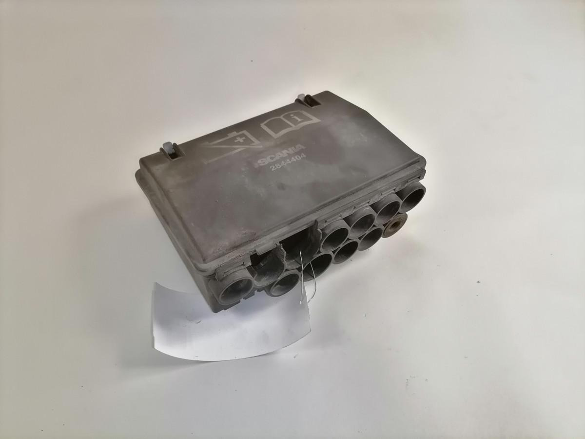 Scania Kaitsmekarp 2568757 - Saugiklis - Sunkvežimis: foto 2 Scania Kaitsmekarp 2568757 - Saugiklis - Sunkvežimis: foto 2