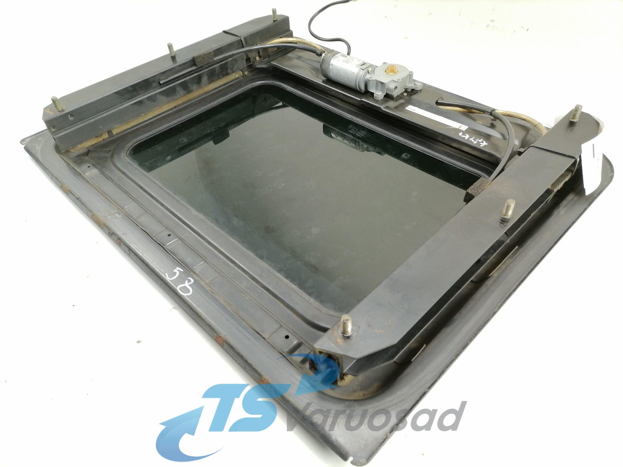 Scania Katuseluuk 1371500 - Universali dalis - Sunkvežimis: foto 2 Scania Katuseluuk 1371500 - Universali dalis - Sunkvežimis: foto 2