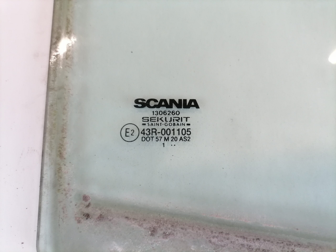 Scania Küljeklaas, parem 1306260 - Langas ir dalys - Sunkvežimis: foto 3 Scania Küljeklaas, parem 1306260 - Langas ir dalys - Sunkvežimis: foto 3