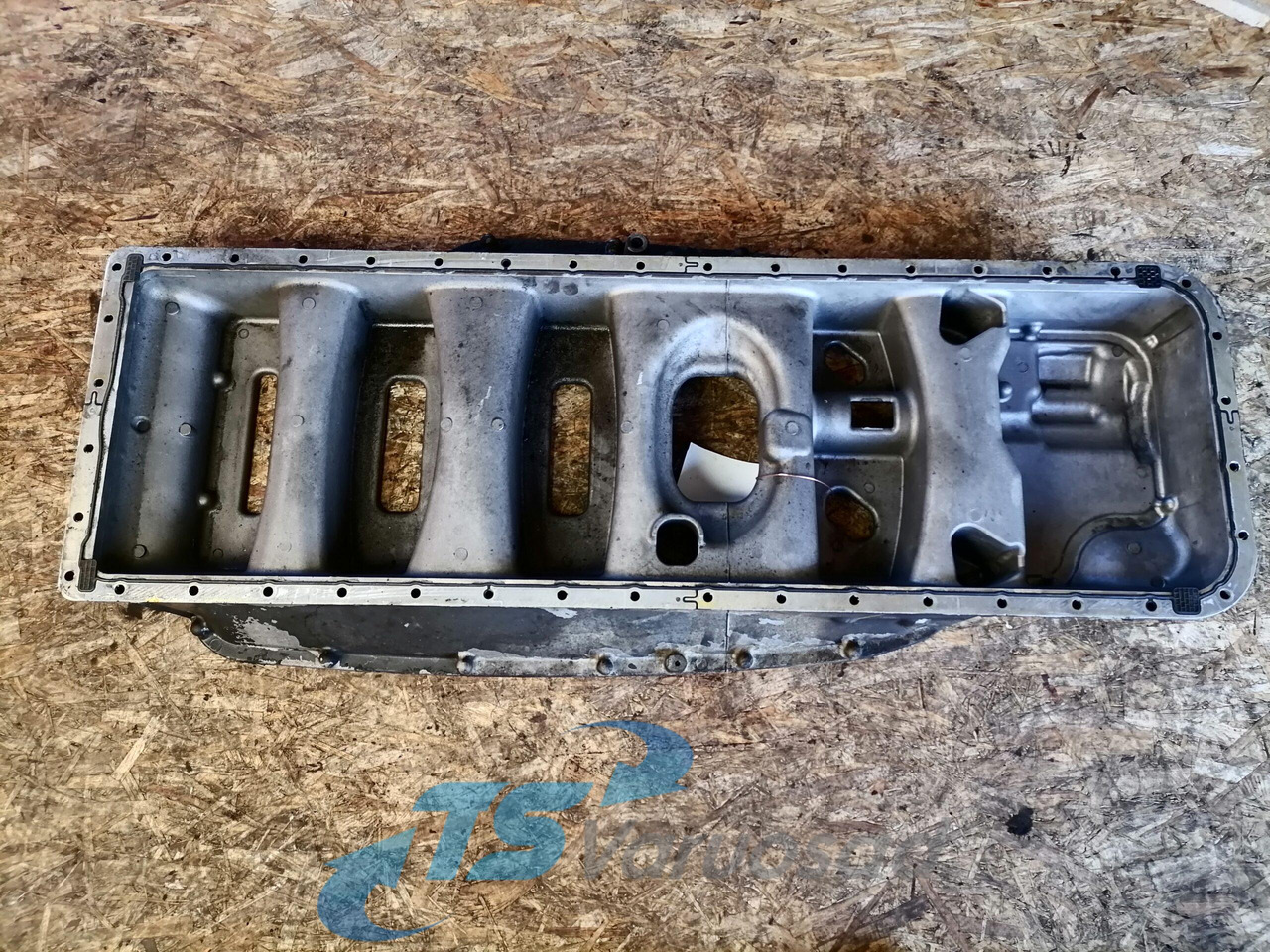 Scania Ladder frame 1762258 - Alyvos karteris - Sunkvežimis: foto 3 Scania Ladder frame 1762258 - Alyvos karteris - Sunkvežimis: foto 3