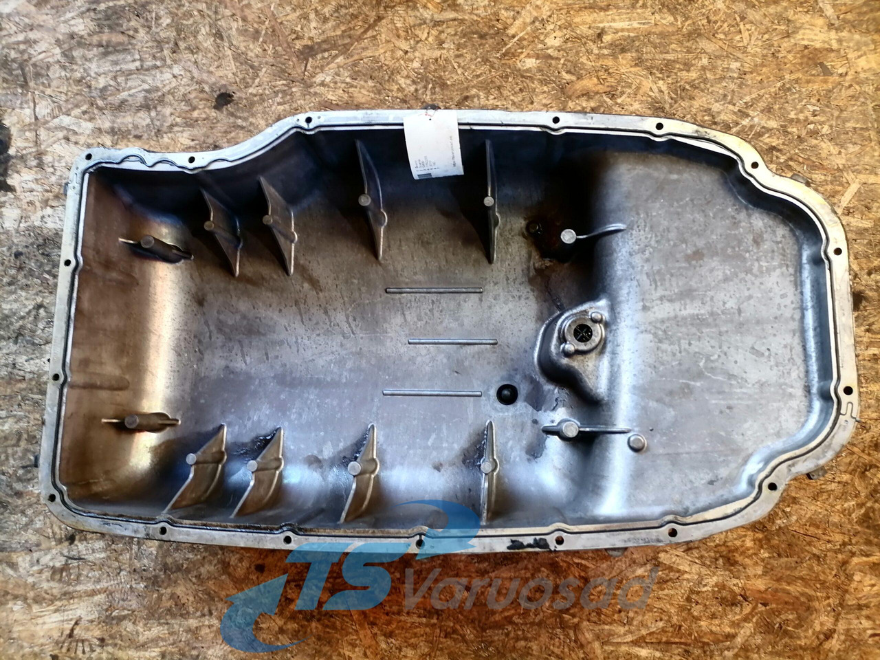 Scania Oil sump 1762255 - Alyvos karteris - Sunkvežimis: foto 2 Scania Oil sump 1762255 - Alyvos karteris - Sunkvežimis: foto 2