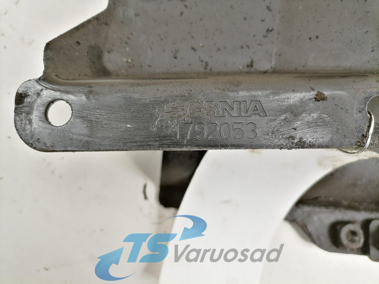 Scania Roolisüsteemi õlimahuti kandur 1792053 - Vairo stiprintuvo šlanga - Sunkvežimis: foto 2 Scania Roolisüsteemi õlimahuti kandur 1792053 - Vairo stiprintuvo šlanga - Sunkvežimis: foto 2