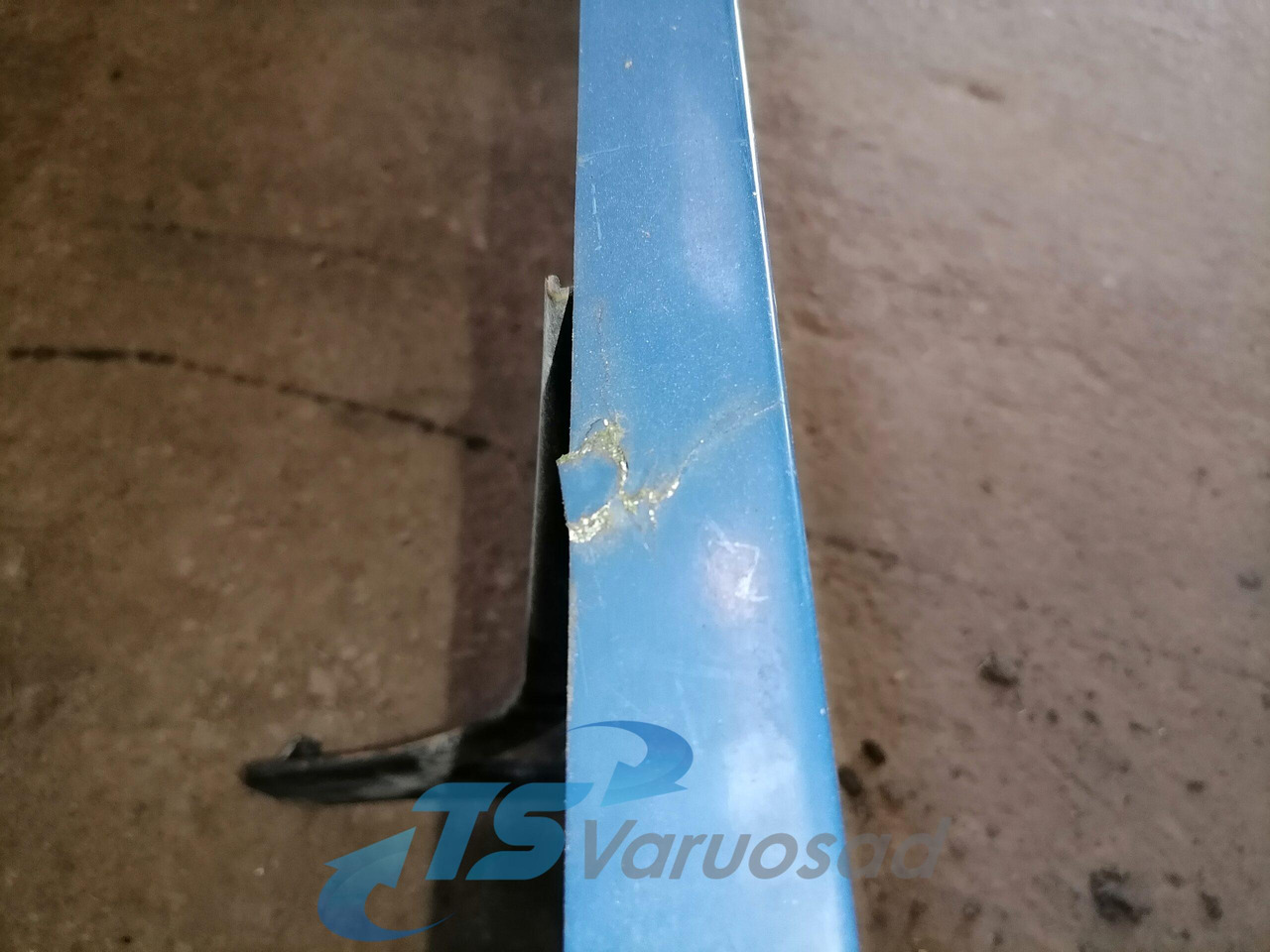 Scania Scania cab wind deflector, right side 1348522 - Aerodinamika/ Spoileris - Sunkvežimis: foto 3 Scania Scania cab wind deflector, right side 1348522 - Aerodinamika/ Spoileris - Sunkvežimis: foto 3