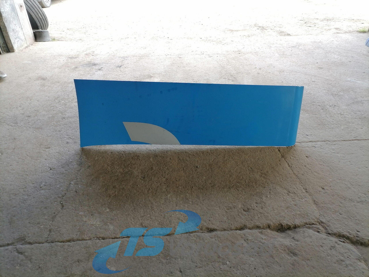 Scania Scania kabiini tuulesuunaja, vasak külg 1348521 - Aerodinamika/ Spoileris - Sunkvežimis: foto 1 Scania Scania kabiini tuulesuunaja, vasak külg 1348521 - Aerodinamika/ Spoileris - Sunkvežimis: foto 1