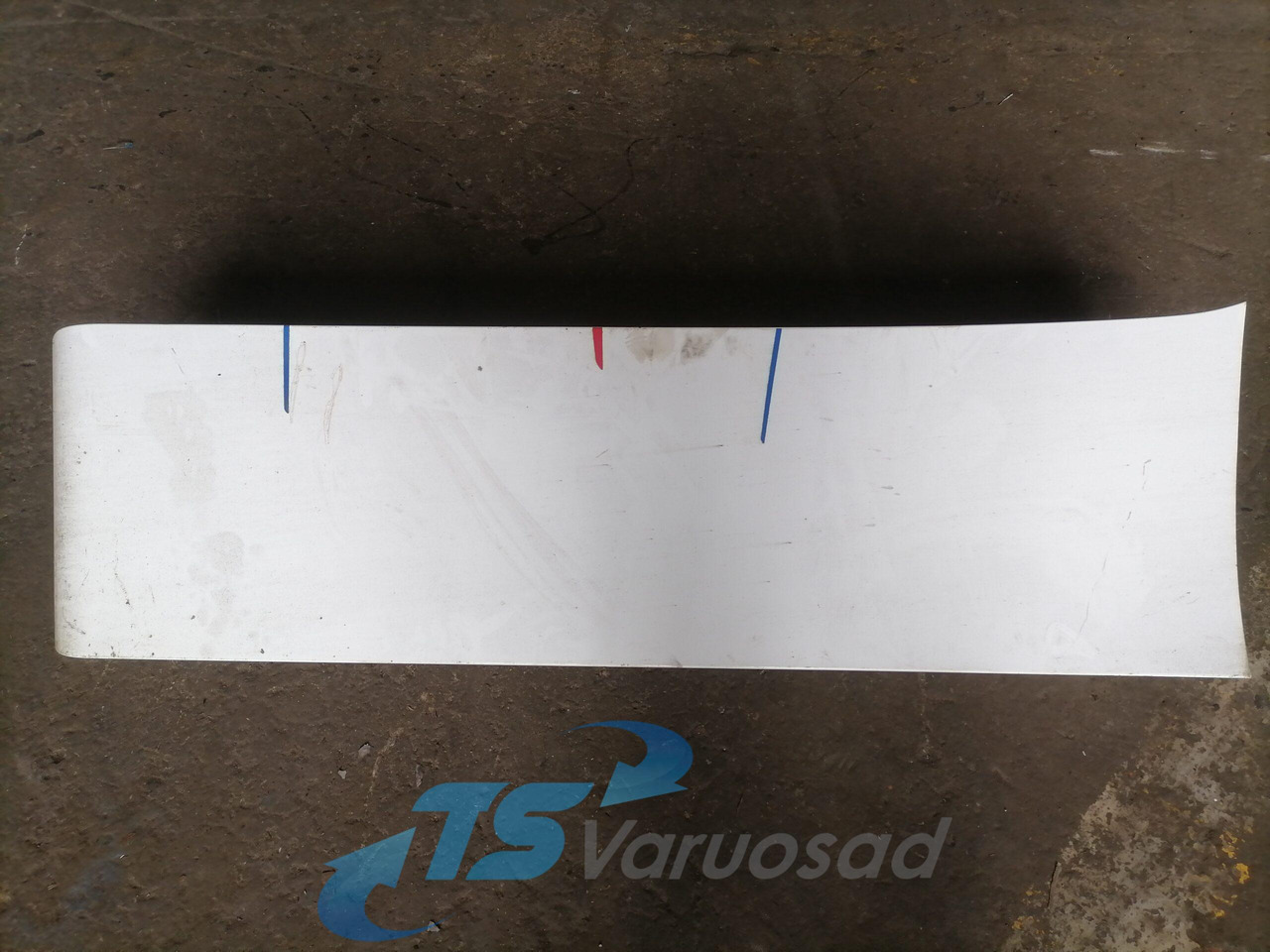 Scania Scania kabiini tuulesuunaja, vasak külg 1532460 - Aerodinamika/ Spoileris - Sunkvežimis: foto 1 Scania Scania kabiini tuulesuunaja, vasak külg 1532460 - Aerodinamika/ Spoileris - Sunkvežimis: foto 1