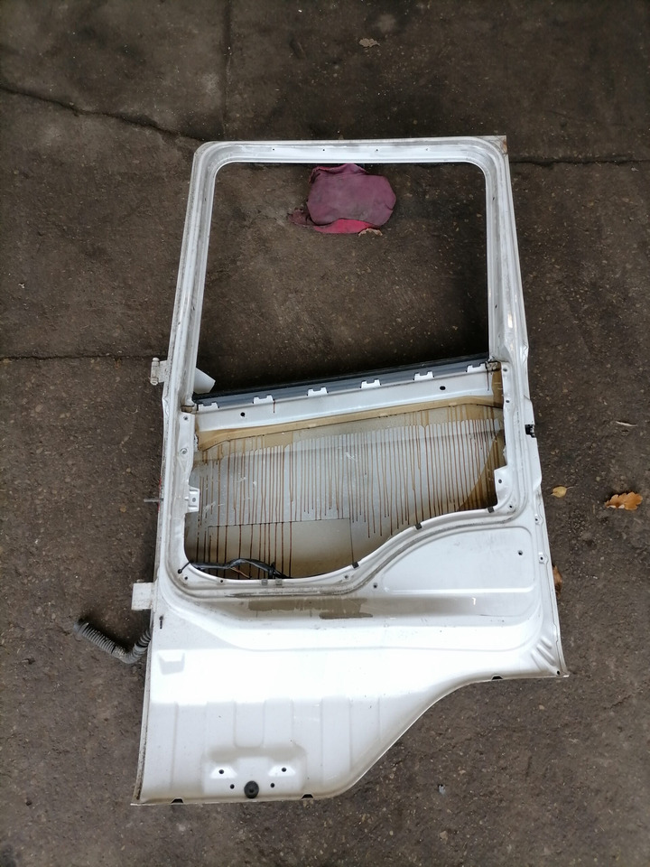 Scania Scania uks, parem 1476535 - Durys ir dalys - Sunkvežimis: foto 3 Scania Scania uks, parem 1476535 - Durys ir dalys - Sunkvežimis: foto 3