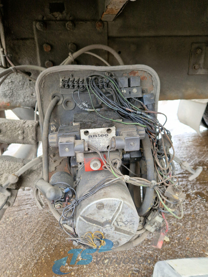 Scania Tail lift Anteo - Universali dalis - Sunkvežimis: foto 4 Scania Tail lift Anteo - Universali dalis - Sunkvežimis: foto 4