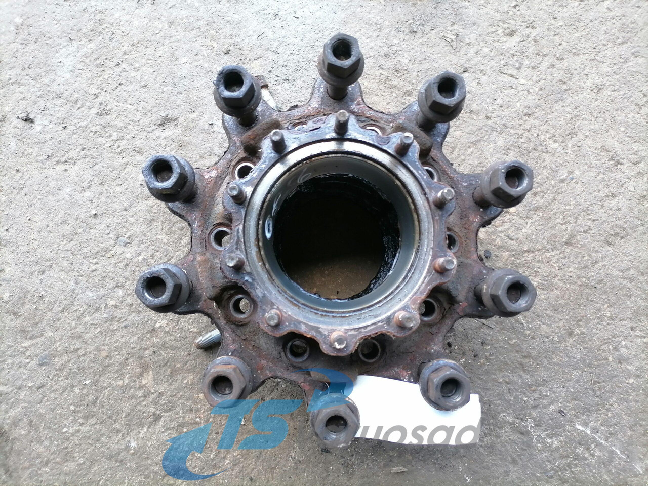 Scania Wheel hub 2290542 - Stebulė - Sunkvežimis: foto 2 Scania Wheel hub 2290542 - Stebulė - Sunkvežimis: foto 2