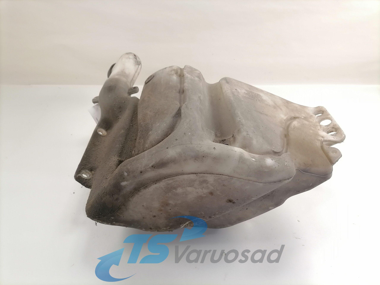 Scania Windscreen washer fluid tank 1772662 - Valytuvas - Sunkvežimis: foto 3 Scania Windscreen washer fluid tank 1772662 - Valytuvas - Sunkvežimis: foto 3