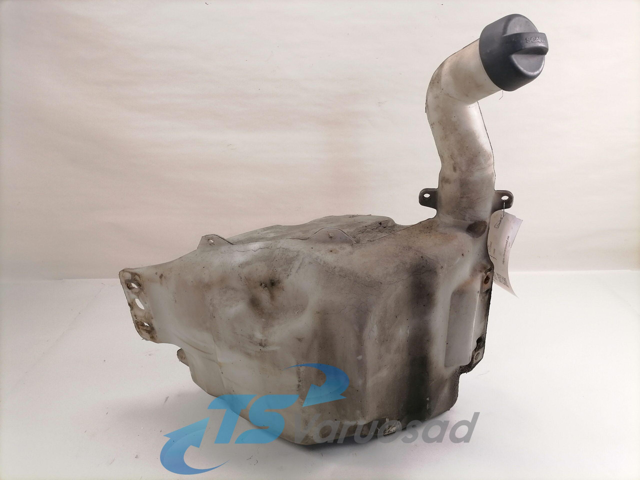 Scania Windscreen washer fluid tank 1772662 - Valytuvas - Sunkvežimis: foto 2 Scania Windscreen washer fluid tank 1772662 - Valytuvas - Sunkvežimis: foto 2