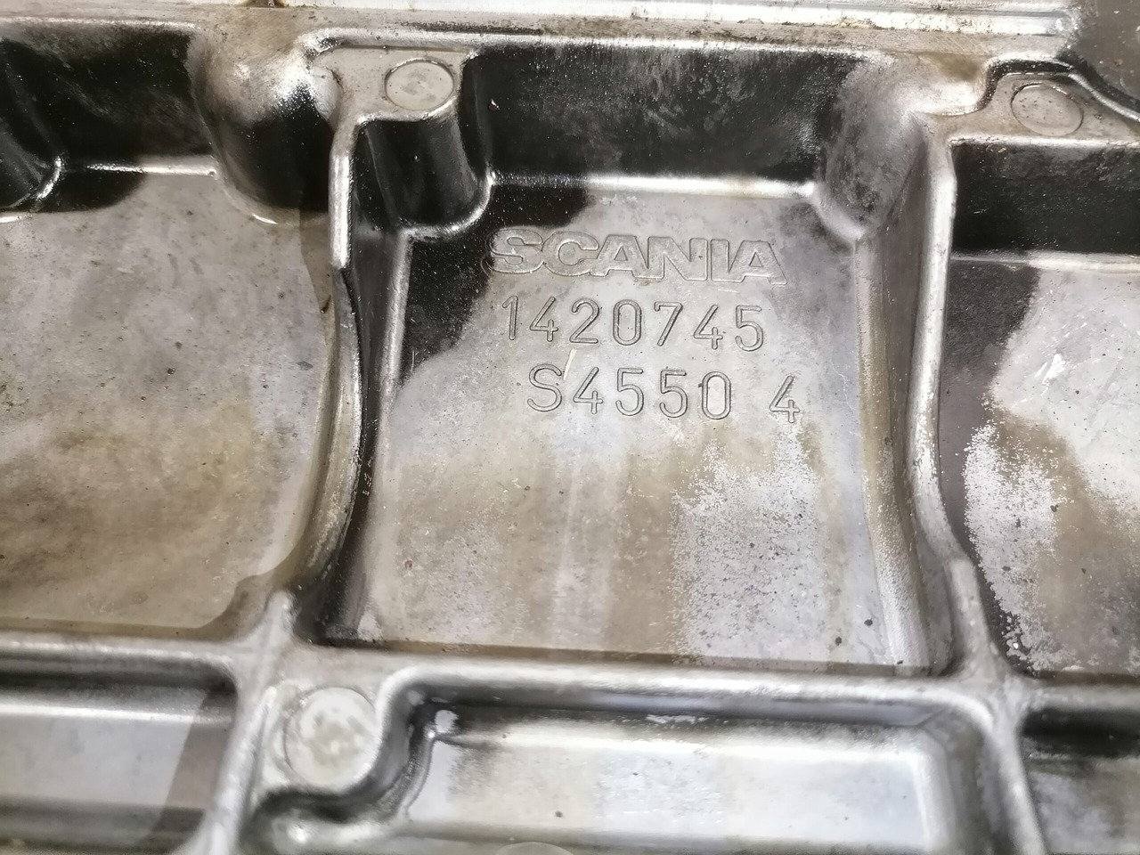 Scania engine side cover 1420745 - Variklis ir dalys - Sunkvežimis: foto 3 Scania engine side cover 1420745 - Variklis ir dalys - Sunkvežimis: foto 3
