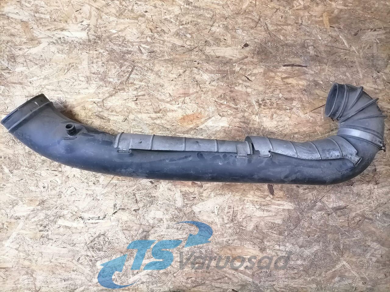 Volvo Air intake 20580668 - Oro įsiurbimo sistema - Sunkvežimis: foto 2 Volvo Air intake 20580668 - Oro įsiurbimo sistema - Sunkvežimis: foto 2