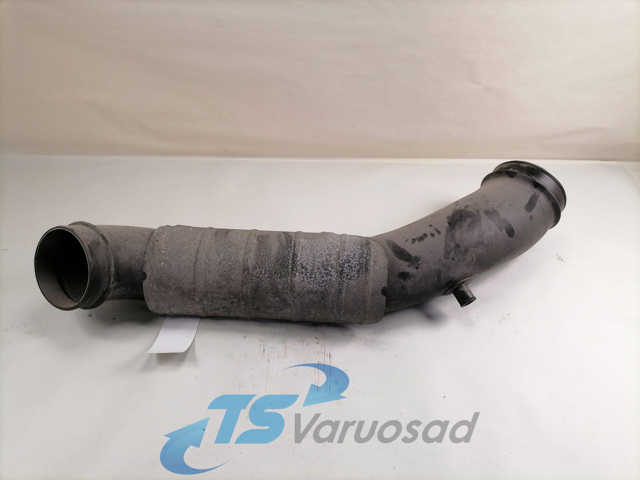 Volvo Air intake 20939724 - Oro įsiurbimo sistema - Sunkvežimis: foto 4 Volvo Air intake 20939724 - Oro įsiurbimo sistema - Sunkvežimis: foto 4