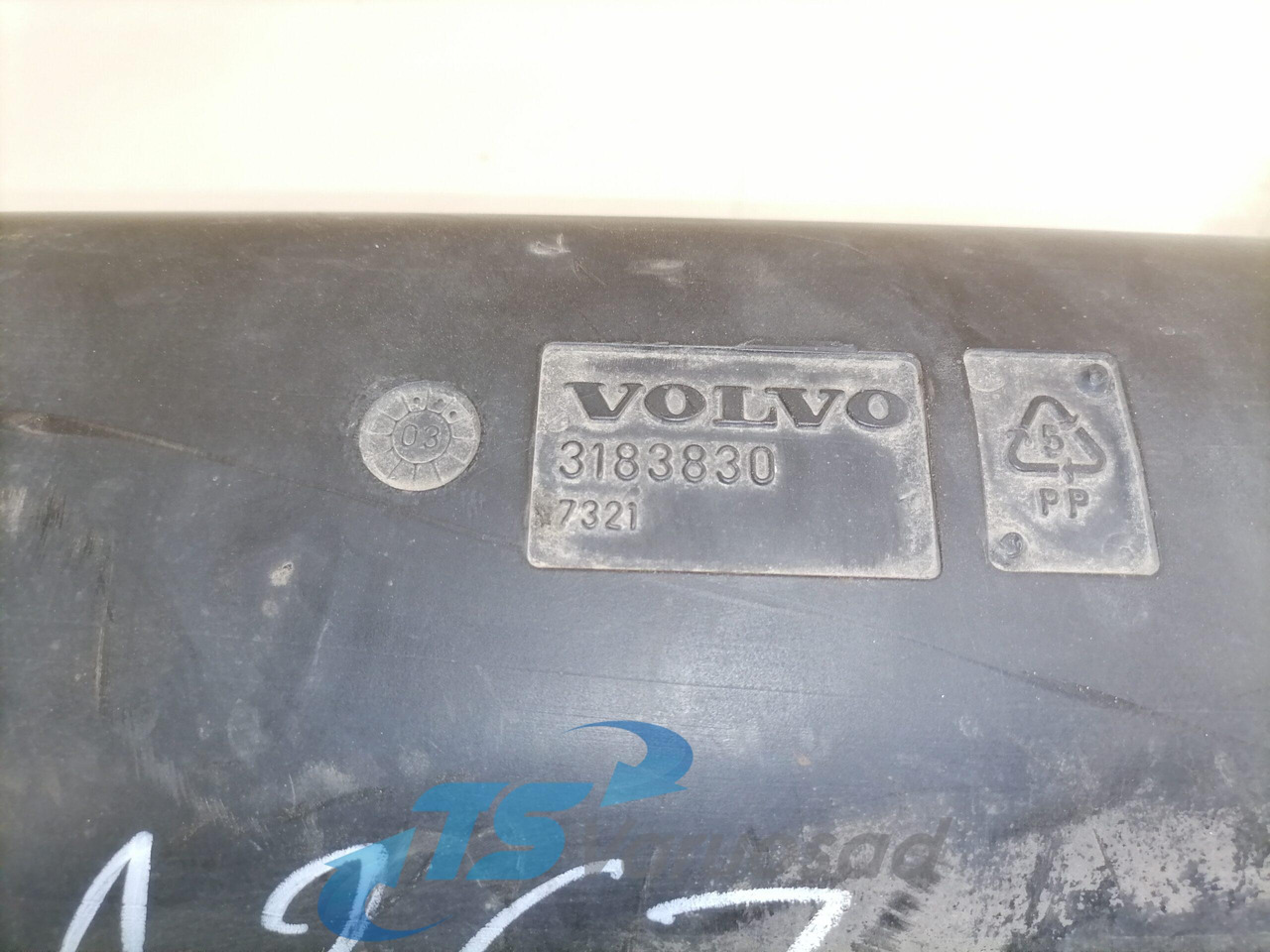 Volvo Air intake 3183830 - Oro įsiurbimo sistema - Sunkvežimis: foto 4 Volvo Air intake 3183830 - Oro įsiurbimo sistema - Sunkvežimis: foto 4