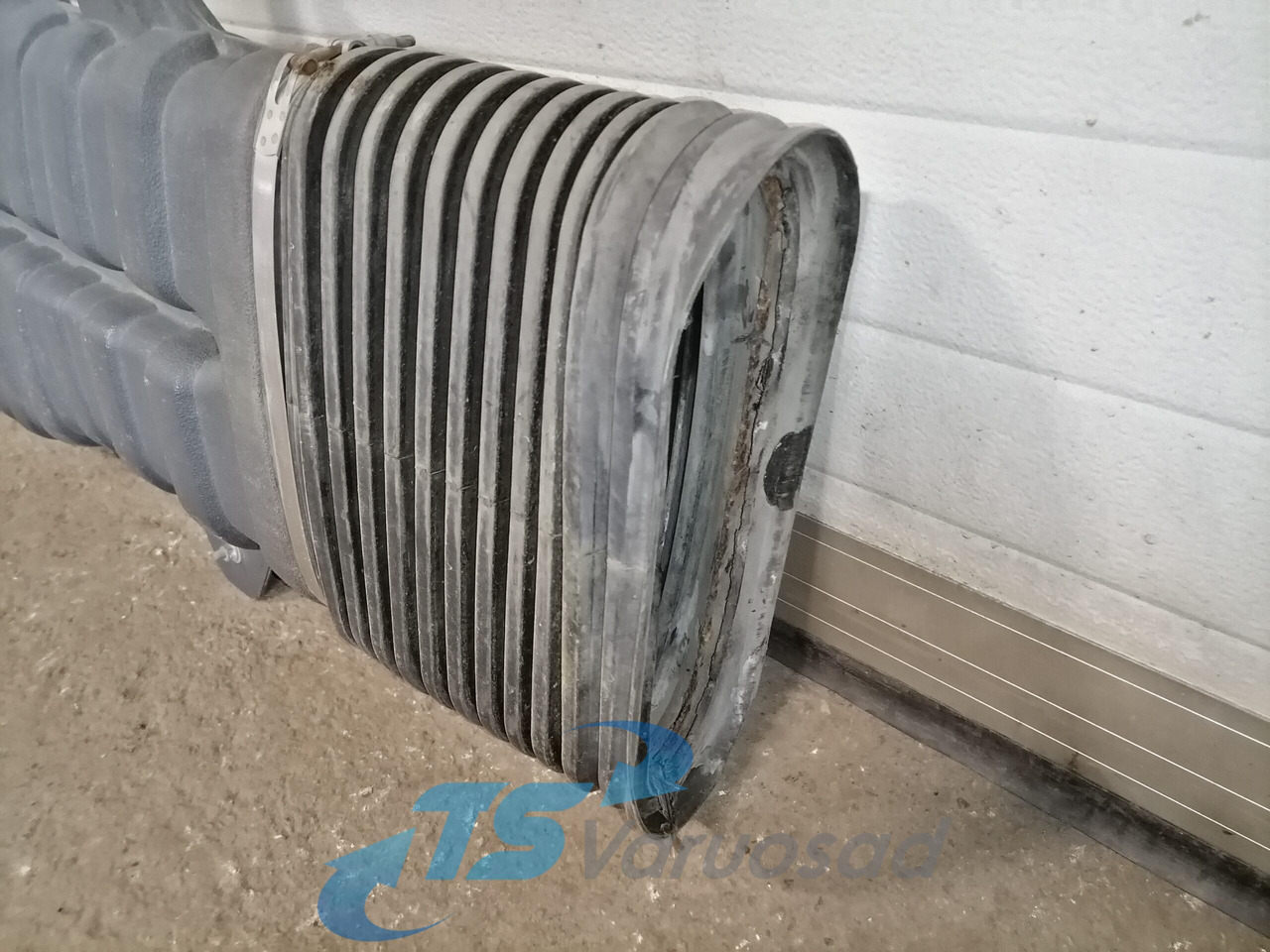 Volvo Air intake 8149274 - Oro įsiurbimo sistema - Sunkvežimis: foto 3 Volvo Air intake 8149274 - Oro įsiurbimo sistema - Sunkvežimis: foto 3