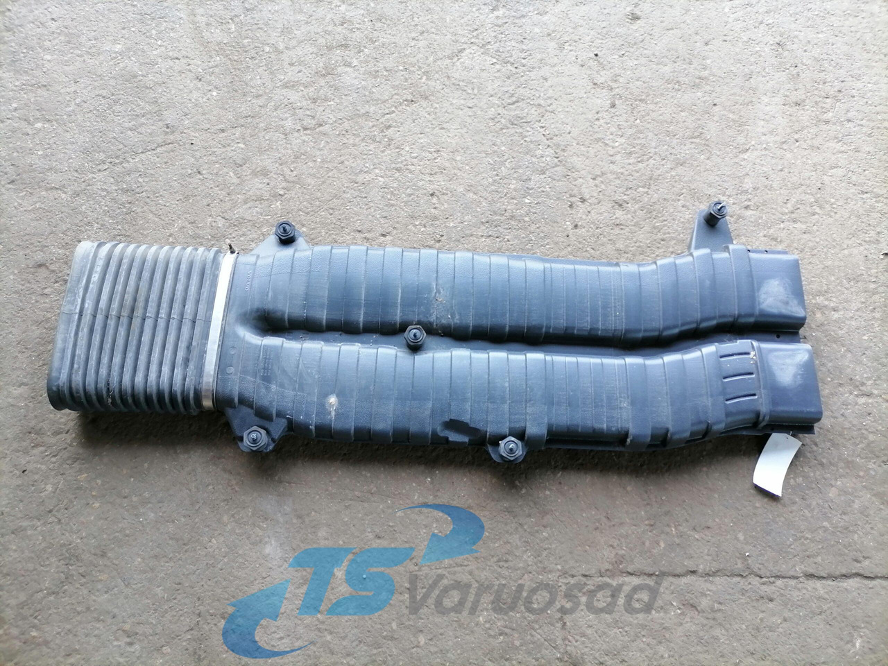 Volvo Air intake 8149814 - Oro įsiurbimo sistema - Sunkvežimis: foto 2 Volvo Air intake 8149814 - Oro įsiurbimo sistema - Sunkvežimis: foto 2