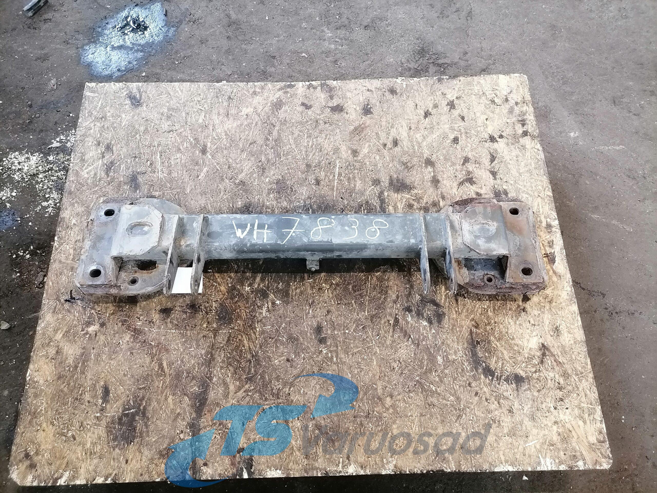 Volvo Air spring bracket 20571692 - Pneumatinė pakaba - Sunkvežimis: foto 1 Volvo Air spring bracket 20571692 - Pneumatinė pakaba - Sunkvežimis: foto 1