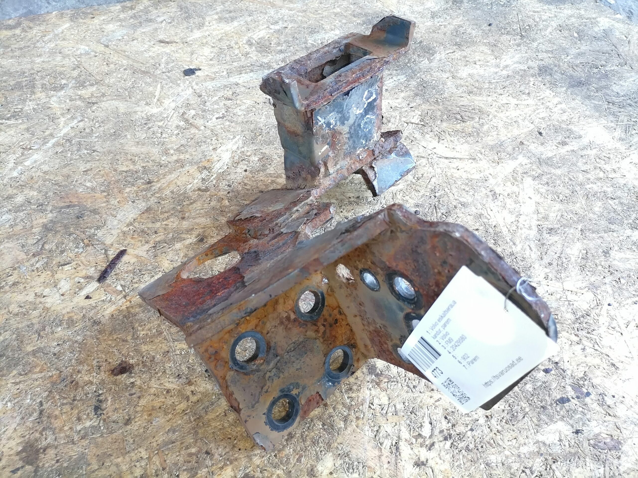 Volvo Bumper bracket 20429580 - Bamperis - Sunkvežimis: foto 3 Volvo Bumper bracket 20429580 - Bamperis - Sunkvežimis: foto 3