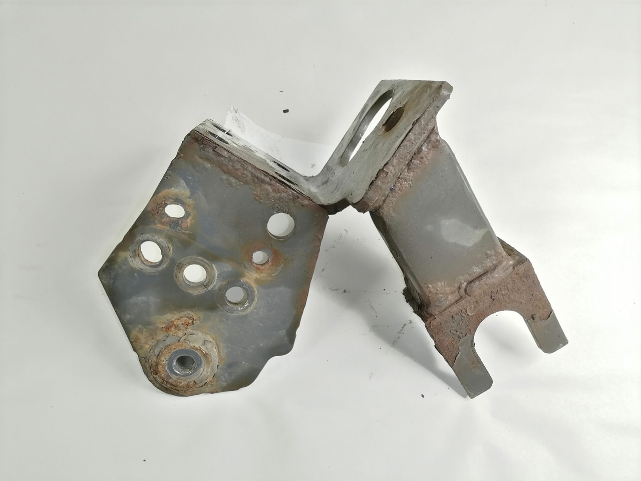 Volvo Bumper bracket 20499243 - Bamperis - Sunkvežimis: foto 4 Volvo Bumper bracket 20499243 - Bamperis - Sunkvežimis: foto 4