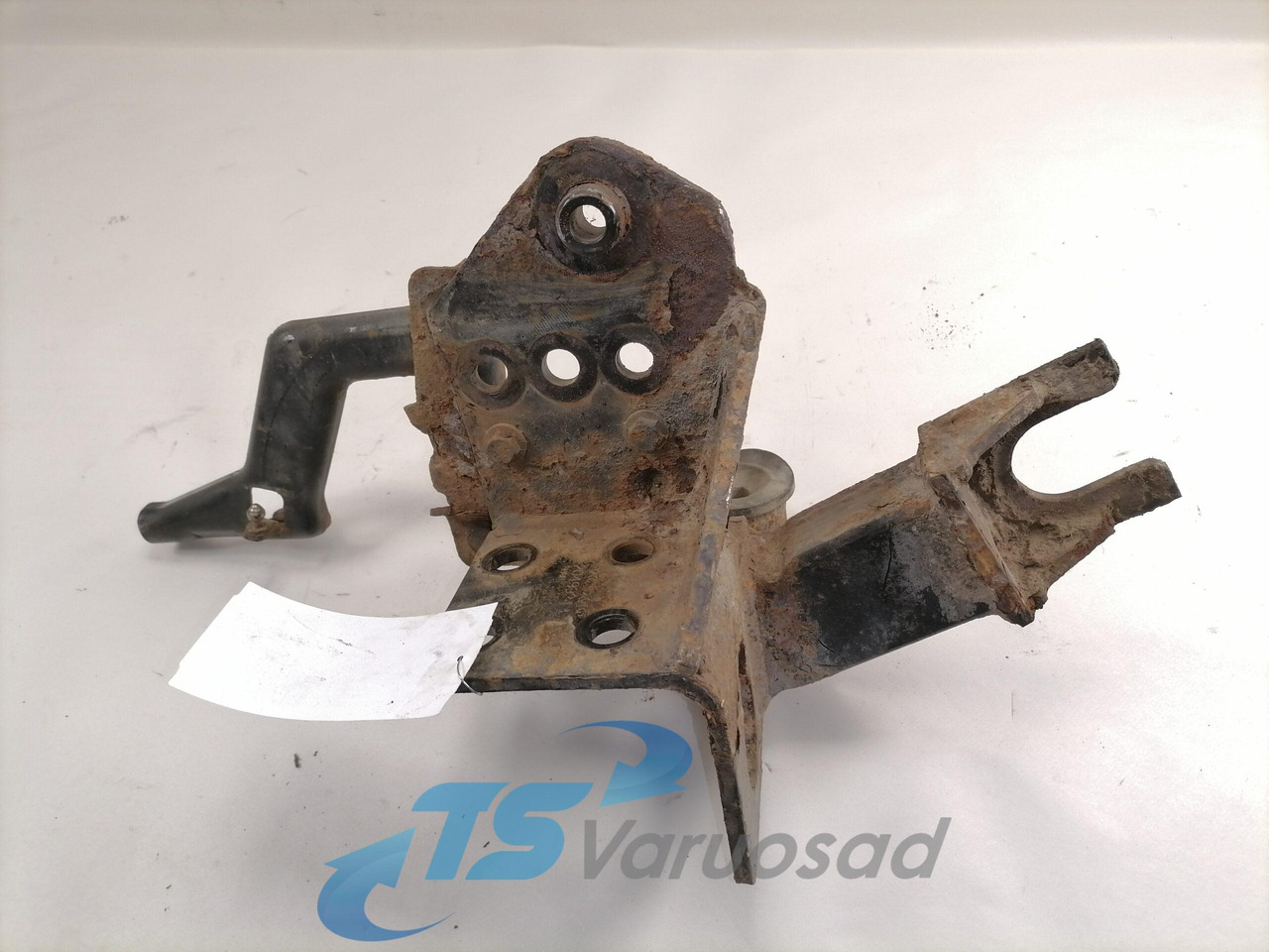 Volvo Bumper bracket 20499243 - Bamperis - Sunkvežimis: foto 3 Volvo Bumper bracket 20499243 - Bamperis - Sunkvežimis: foto 3