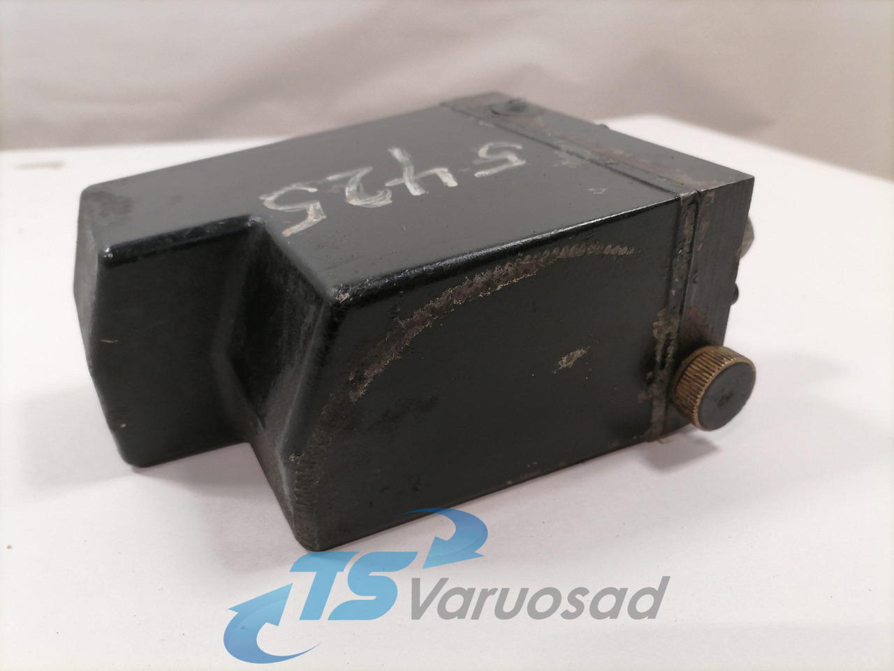 Volvo Cab tilting pump 3198846 - Kabinos pakaba - Sunkvežimis: foto 3 Volvo Cab tilting pump 3198846 - Kabinos pakaba - Sunkvežimis: foto 3
