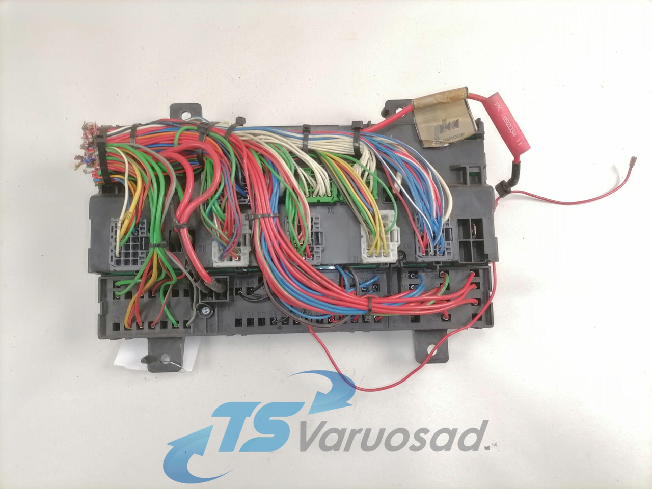 Volvo Central electric unit 20476480 - Saugiklis - Sunkvežimis: foto 3 Volvo Central electric unit 20476480 - Saugiklis - Sunkvežimis: foto 3