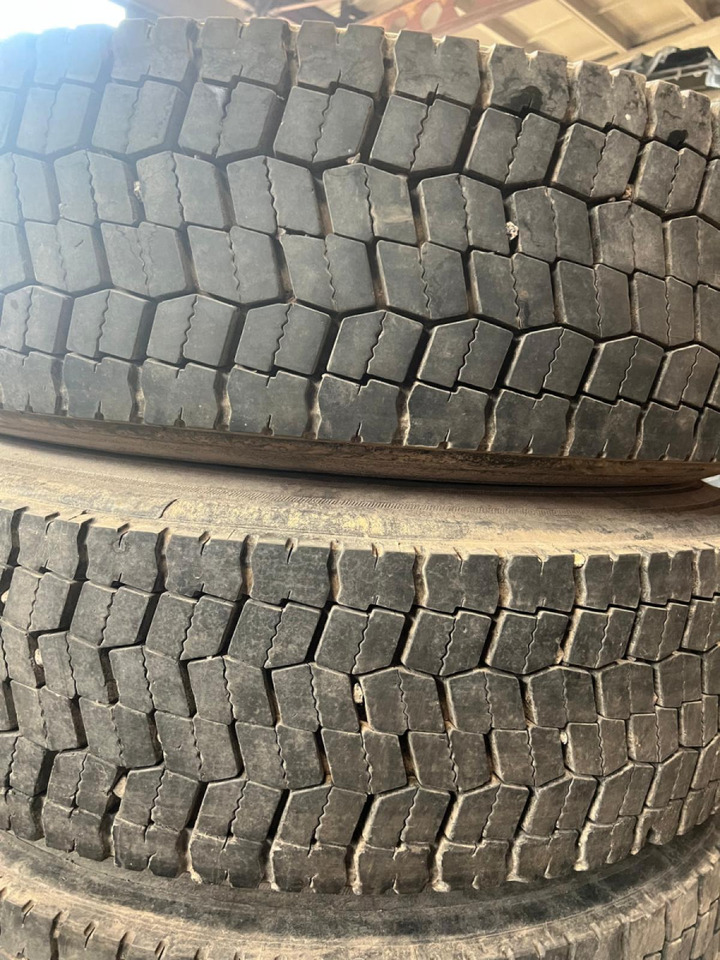 Volvo Continental HDR2 295/80R22.5 29580R225 - Padangos ir ratlankiai - Sunkvežimis: foto 4 Volvo Continental HDR2 295/80R22.5 29580R225 - Padangos ir ratlankiai - Sunkvežimis: foto 4