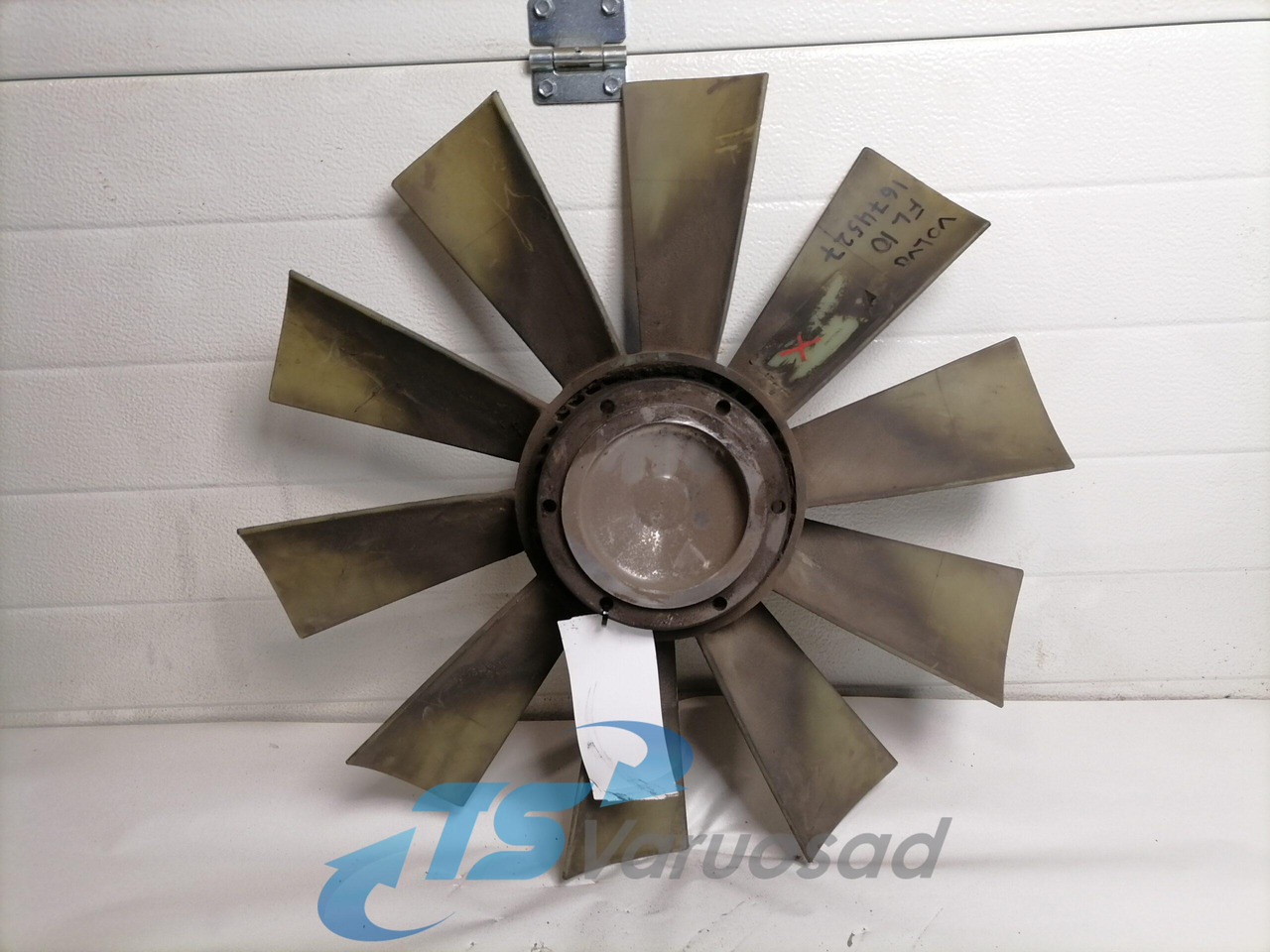 Volvo Cooling fan 1674527 - Ventiliatorius - Sunkvežimis: foto 2 Volvo Cooling fan 1674527 - Ventiliatorius - Sunkvežimis: foto 2