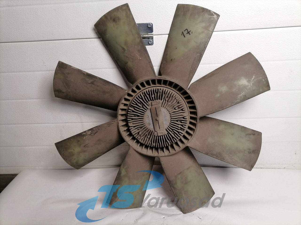Volvo Cooling fan 1674864 - Ventiliatorius - Sunkvežimis: foto 1 Volvo Cooling fan 1674864 - Ventiliatorius - Sunkvežimis: foto 1
