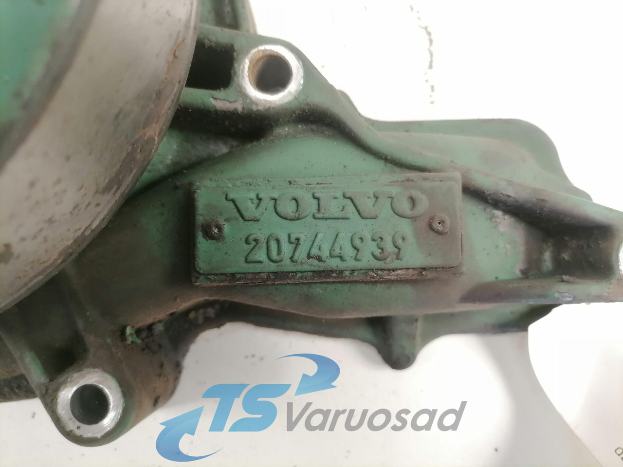 Volvo Cooling pump 20744939 - Aušinimo skysčio siurblys - Sunkvežimis: foto 3 Volvo Cooling pump 20744939 - Aušinimo skysčio siurblys - Sunkvežimis: foto 3