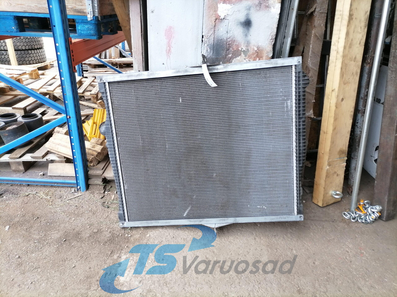 Volvo Cooling radiator 65479 - Radiatorius - Sunkvežimis: foto 1 Volvo Cooling radiator 65479 - Radiatorius - Sunkvežimis: foto 1