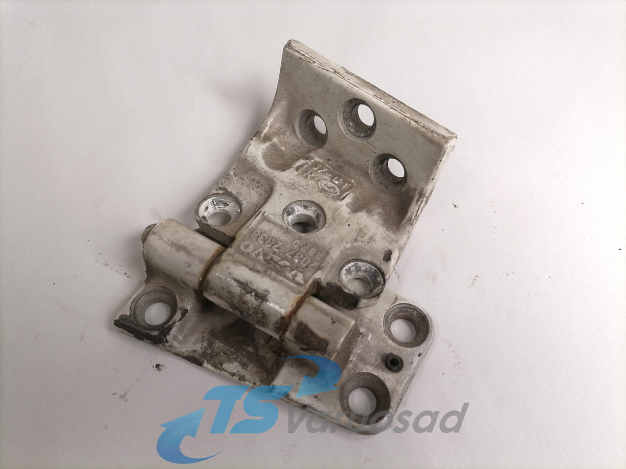 Volvo Door hinge 20372038 - Durys ir dalys - Sunkvežimis: foto 1 Volvo Door hinge 20372038 - Durys ir dalys - Sunkvežimis: foto 1