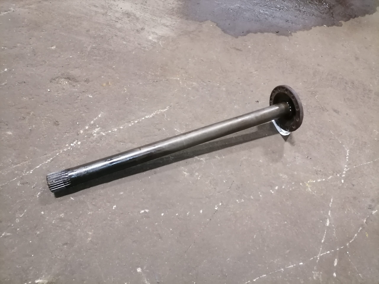 Volvo Drive shaft 1524627 - Pusašis - Sunkvežimis: foto 1 Volvo Drive shaft 1524627 - Pusašis - Sunkvežimis: foto 1