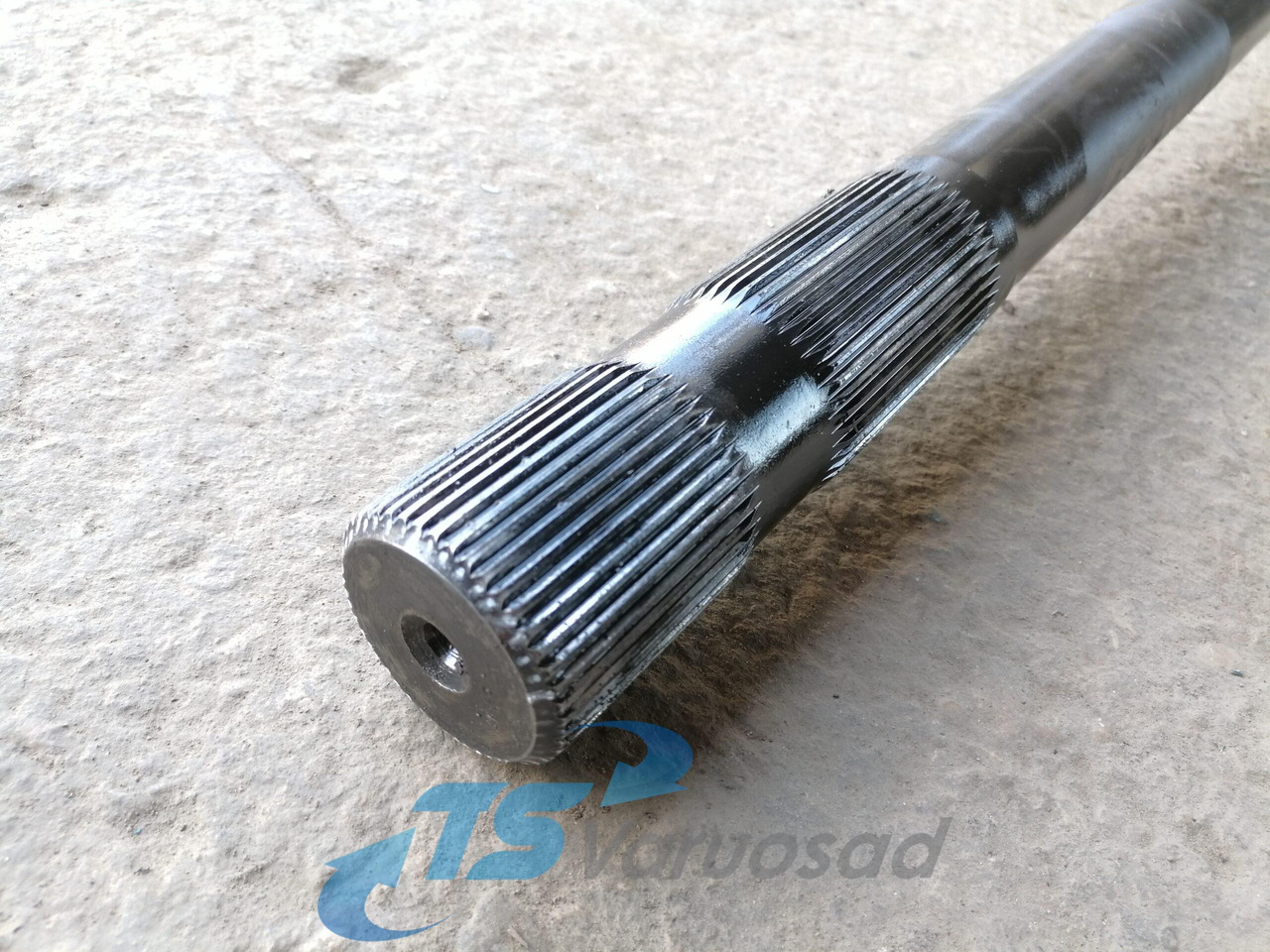 Volvo Drive shaft 20836831 - Pusašis - Sunkvežimis: foto 2 Volvo Drive shaft 20836831 - Pusašis - Sunkvežimis: foto 2