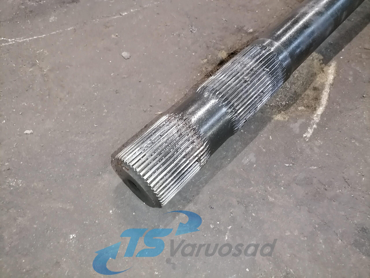 Volvo Drive shaft 20836831 - Pusašis - Sunkvežimis: foto 3 Volvo Drive shaft 20836831 - Pusašis - Sunkvežimis: foto 3