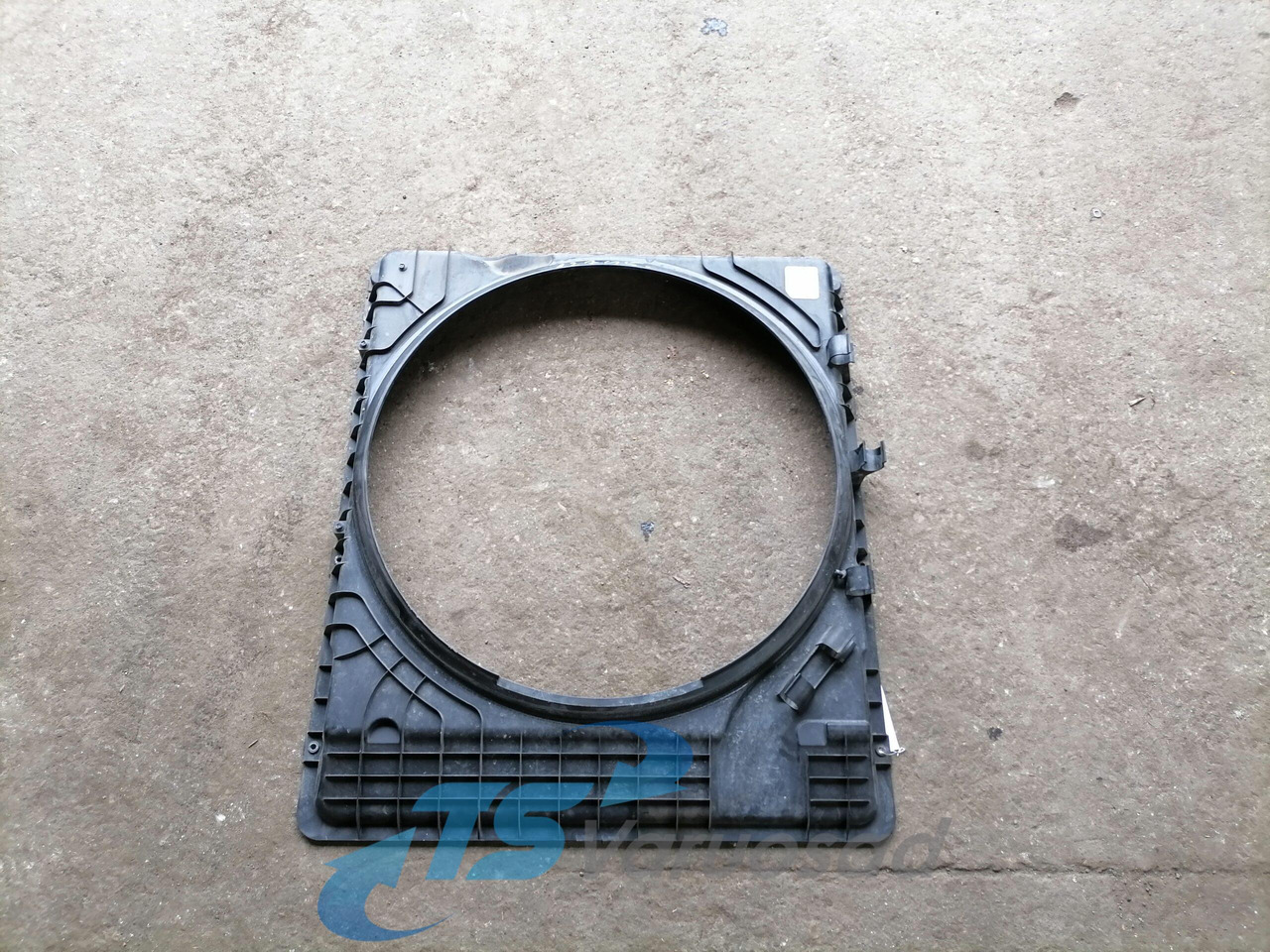 Volvo Fan shroud 22060183 - Radiatorius - Sunkvežimis: foto 1 Volvo Fan shroud 22060183 - Radiatorius - Sunkvežimis: foto 1