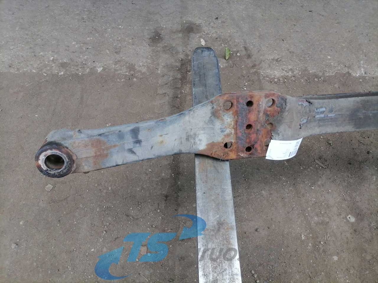 Volvo First axel housing 1026882 - Priekinė ašis - Sunkvežimis: foto 2 Volvo First axel housing 1026882 - Priekinė ašis - Sunkvežimis: foto 2