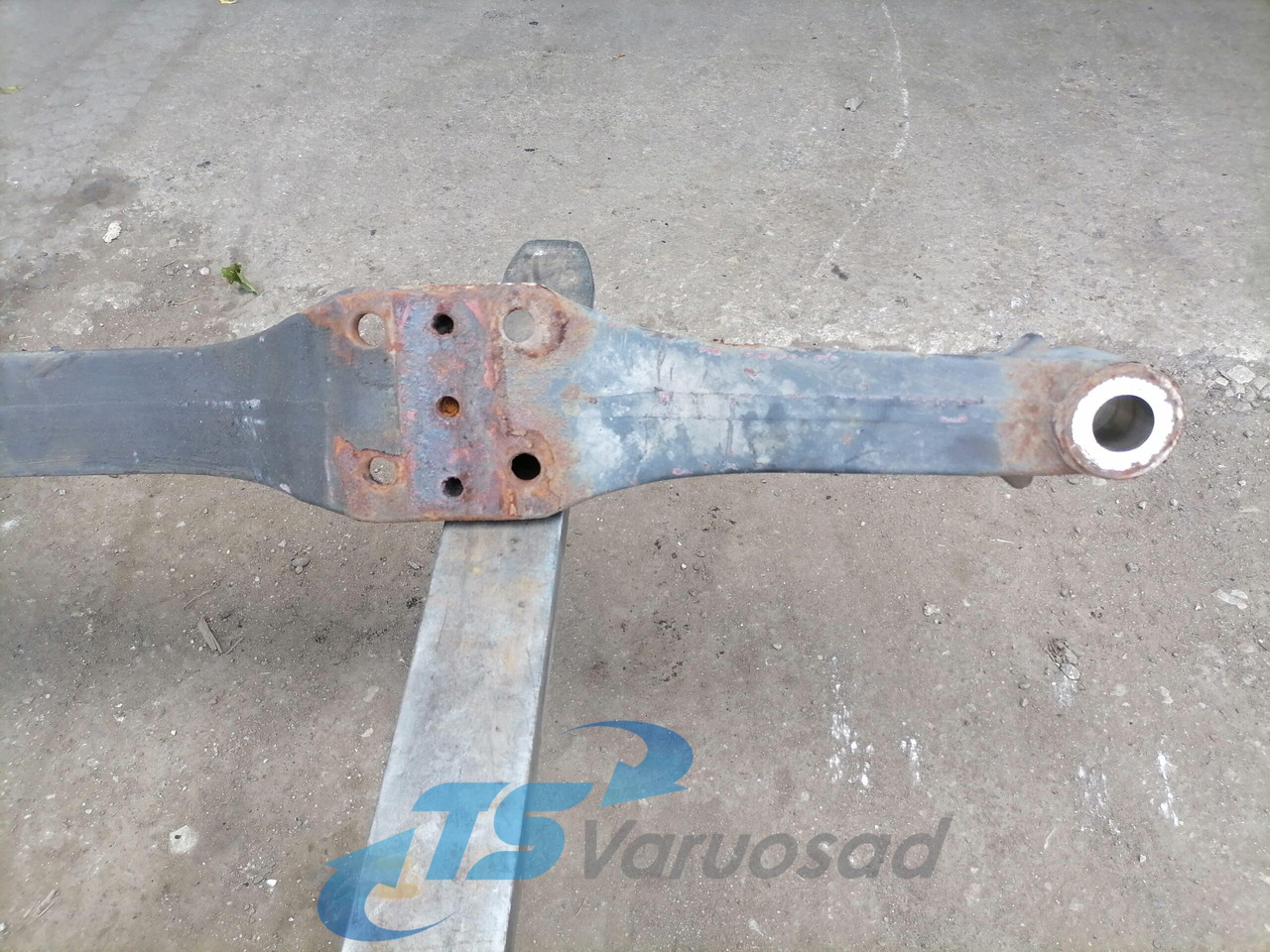 Volvo First axel housing 1026882 - Priekinė ašis - Sunkvežimis: foto 4 Volvo First axel housing 1026882 - Priekinė ašis - Sunkvežimis: foto 4